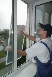 Установка москитных сеток